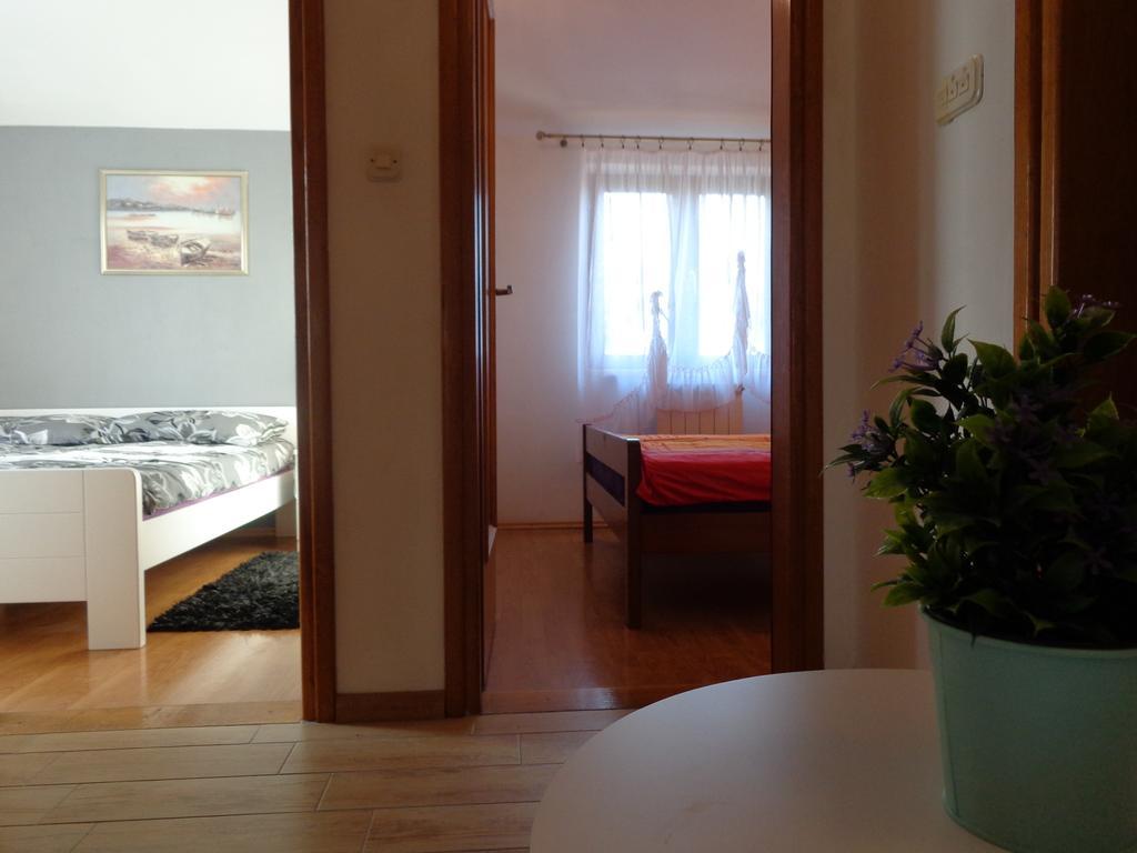 I & S Apartments Vodice Exterior photo